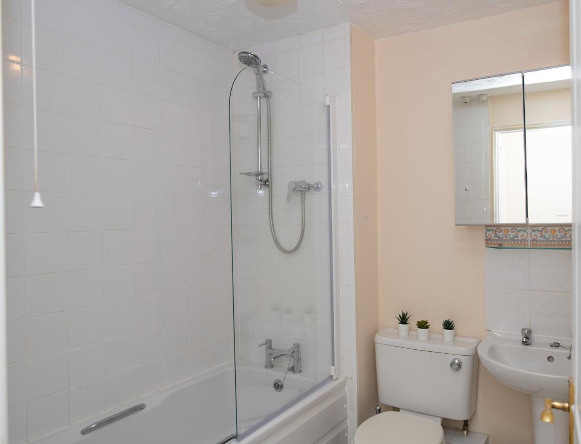 Delightful 2 Bed Apartment For Bicester Outlet Shopping By Platinum Key Properties Eksteriør billede