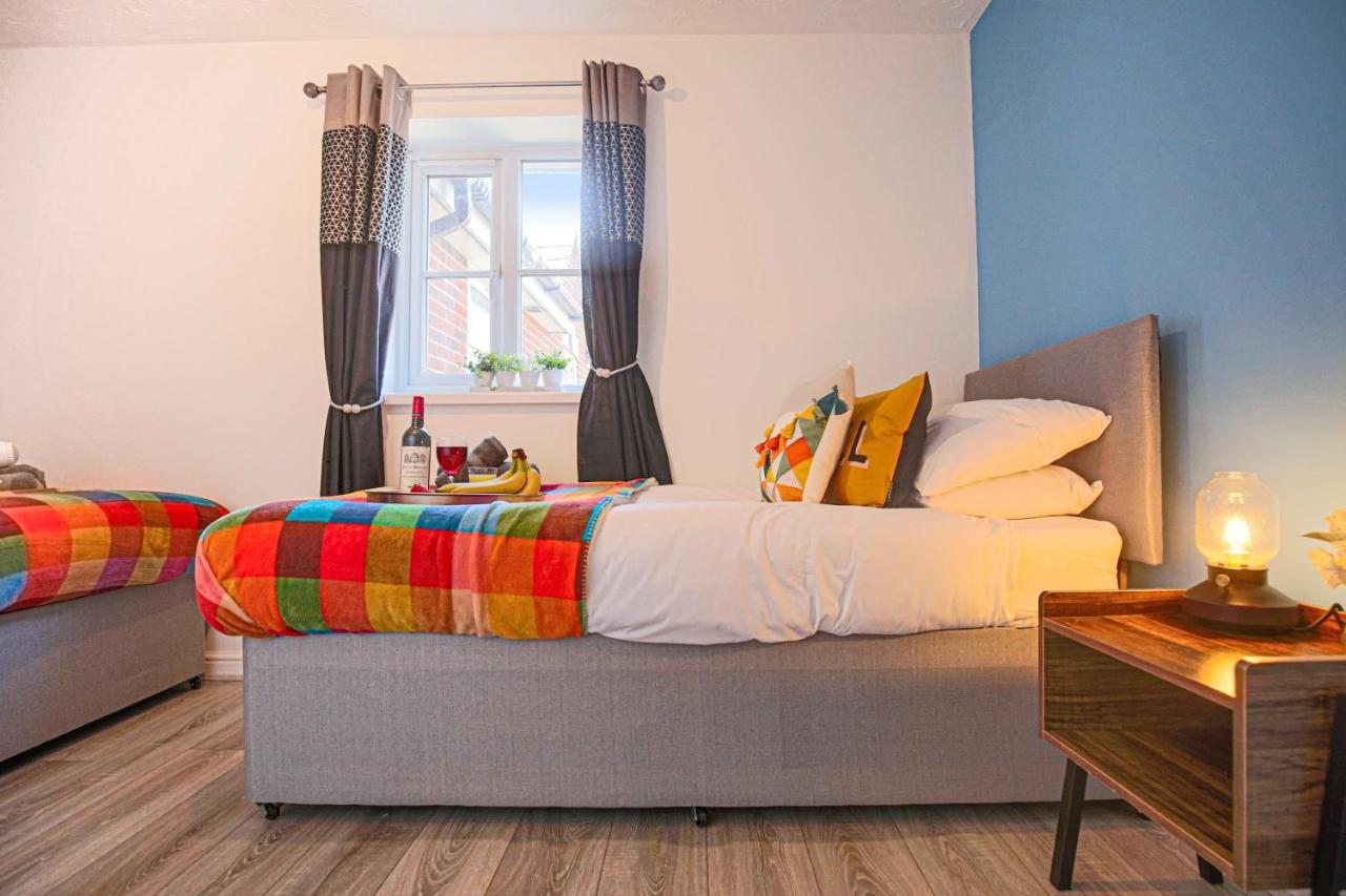 Delightful 2 Bed Apartment For Bicester Outlet Shopping By Platinum Key Properties Eksteriør billede