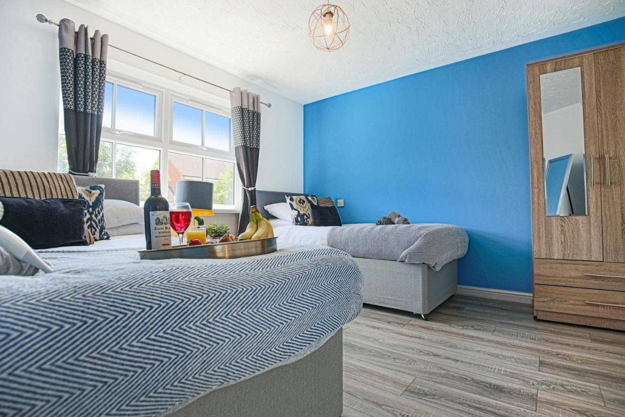 Delightful 2 Bed Apartment For Bicester Outlet Shopping By Platinum Key Properties Eksteriør billede