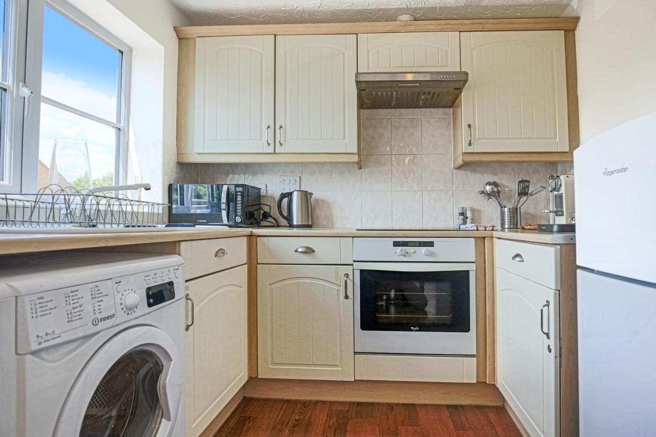 Delightful 2 Bed Apartment For Bicester Outlet Shopping By Platinum Key Properties Eksteriør billede